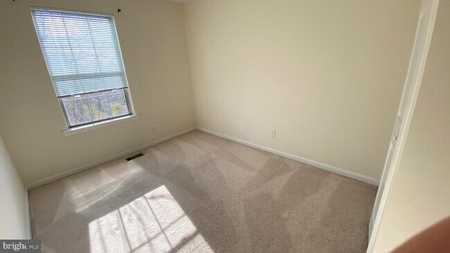 Building Photo - 7905 Rebel Walk Dr