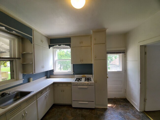 Building Photo - 2512 Walnut St