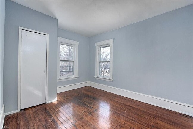 bedroom - 1377 Cove Ave