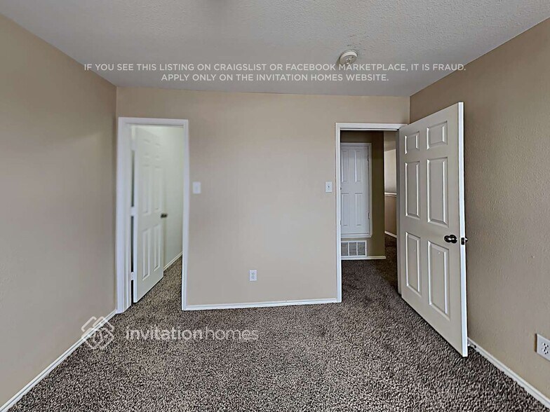 Building Photo - 5108 Raymond Dr