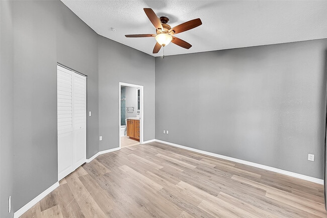 Building Photo - 5361 NW 90th Ave