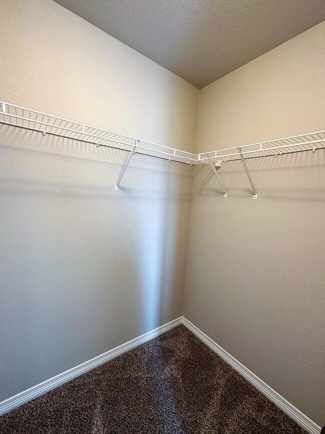 Building Photo - Stunning 3,000sqft home in Bradley Ranch!