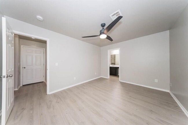 Building Photo - 9601 Evie Dr
