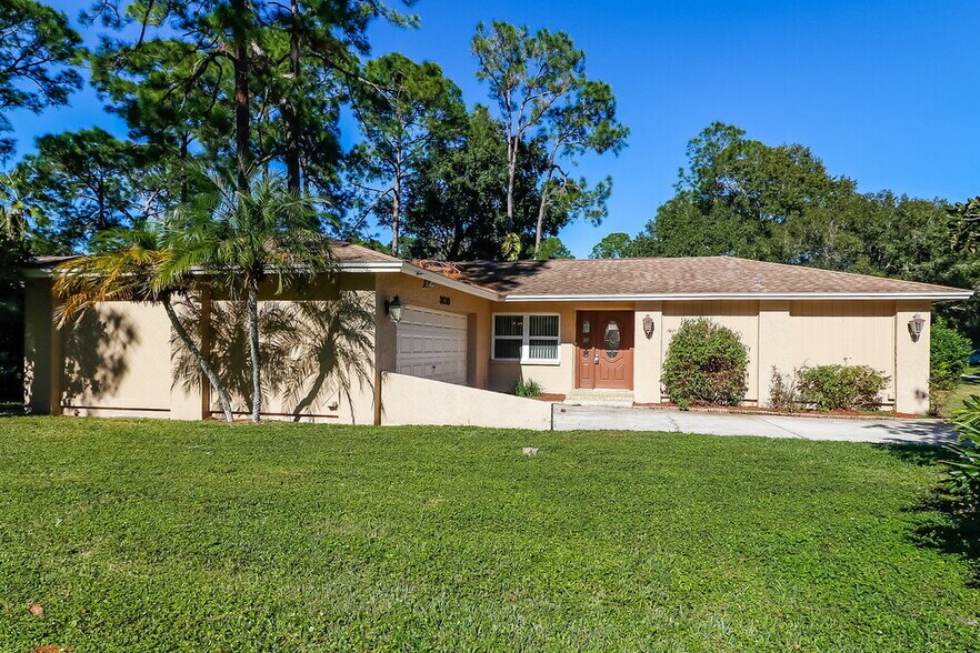 Primary Photo - 3610 Fairway Forest Dr