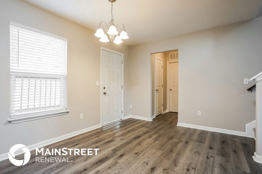 Building Photo - 2248 Waverly Dell Dr SE