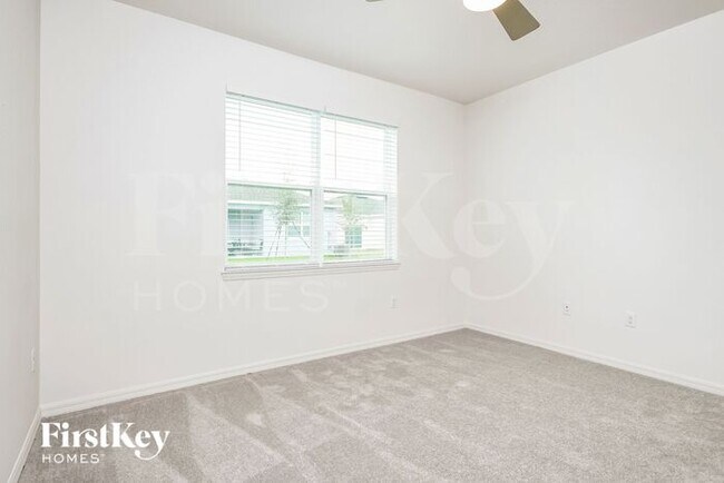 Building Photo - 1210 Ponca Rd