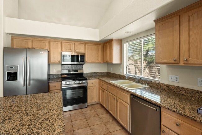 Building Photo - SW!! Single Story!! Pool!! NO HOA!!  Corne...