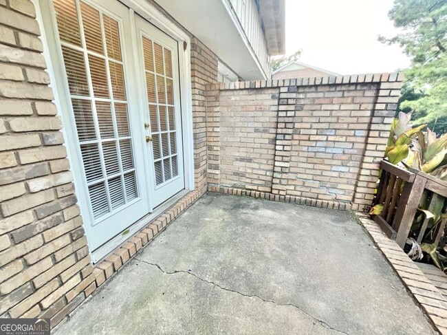 Building Photo - 100 Chalfont Dr