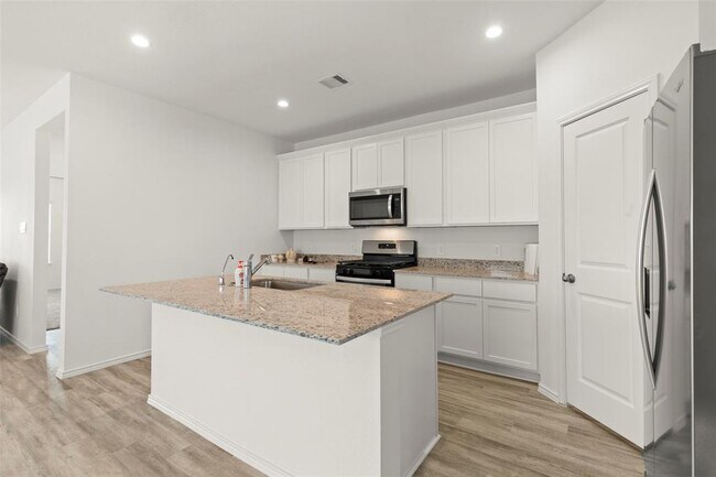 Building Photo - 31055 Brightwell Bnd