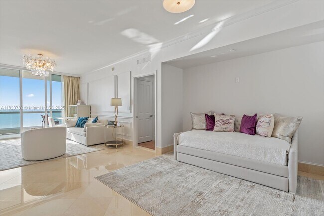 Building Photo - 17875 Collins Ave