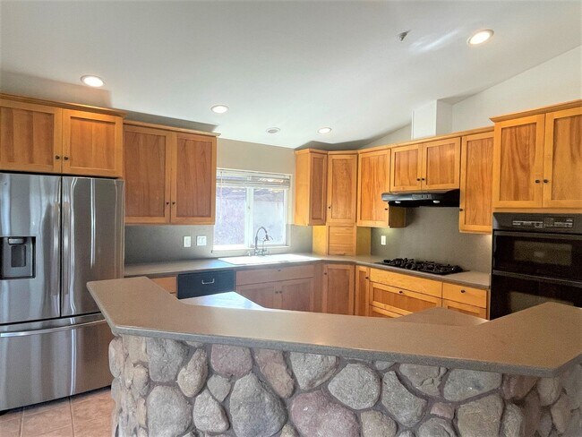 Building Photo - Views Galore from this Harbison Canyon Home!