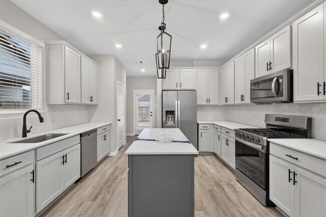 Building Photo - 6427 Prospect Oaks Pkwy