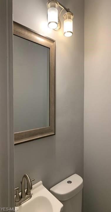 Building Photo - 1970 E 71st St