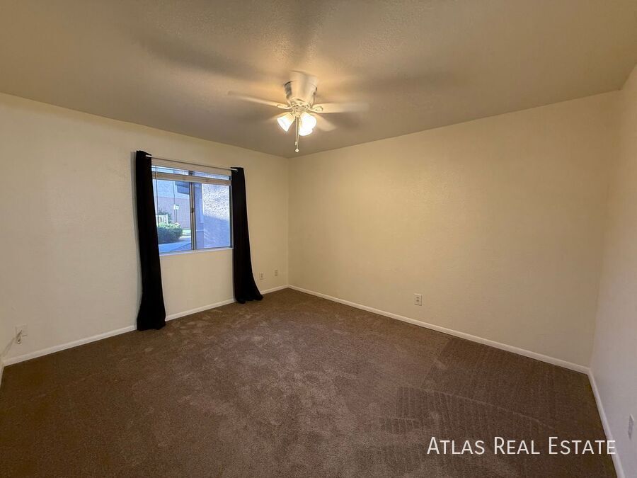 Building Photo - 4554 E Paradise Village Pkwy N