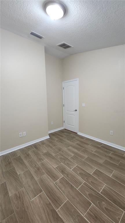 Building Photo - 7955 Carriage Pointe Dr