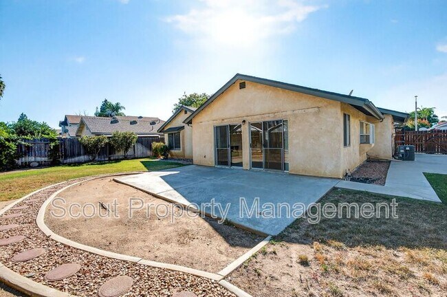 Building Photo - 29664 Buena Tierra