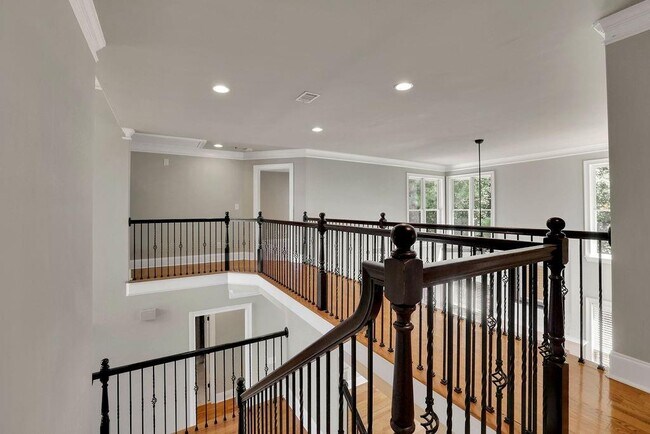 Building Photo - 1225 Mcminn Way