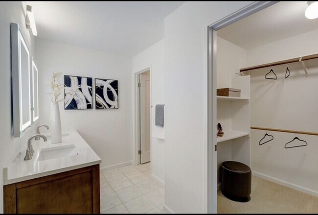 Building Photo - Tranquil Top-Floor End Unit with Stream Views & Resort Amenities — Blocks to Downtown