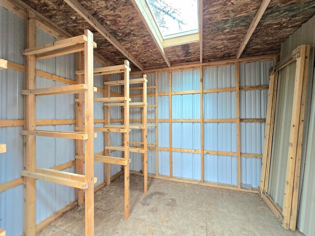 Building Photo - Spacious Home in Lake Stevens Available Now!  Pet Friendly