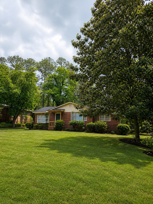 Building Photo - 2367 Danbury Dr