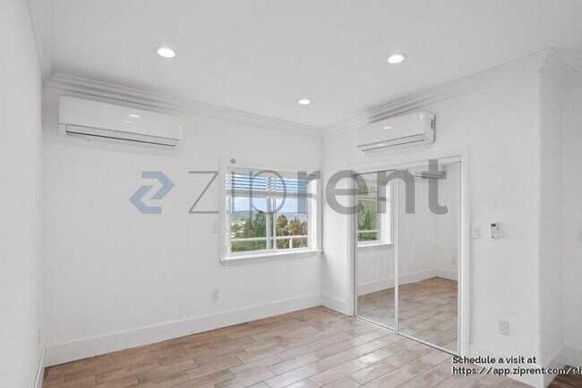 Building Photo - 24518 Karina St