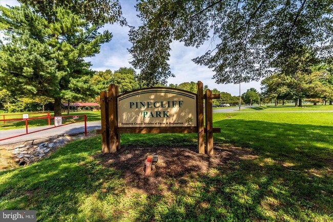 Building Photo - 8414 Pine Bluff Rd