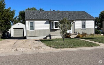Building Photo - 2 Bedroom, 1 Bathroom House with Detached ...