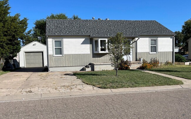 Primary Photo - 2 Bedroom, 1 Bathroom House with Detached ...