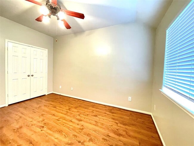Building Photo - 11530 Columbia Pines Ln
