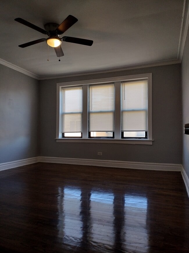 Building Photo - 8000 S Hermitage Ave