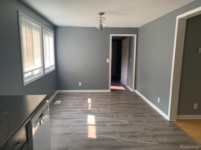 Building Photo - 1410 Airway Dr