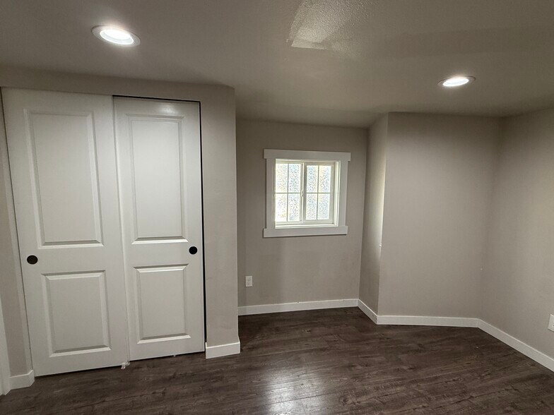 Master bedroom - 5501 108th Avenue Ct E