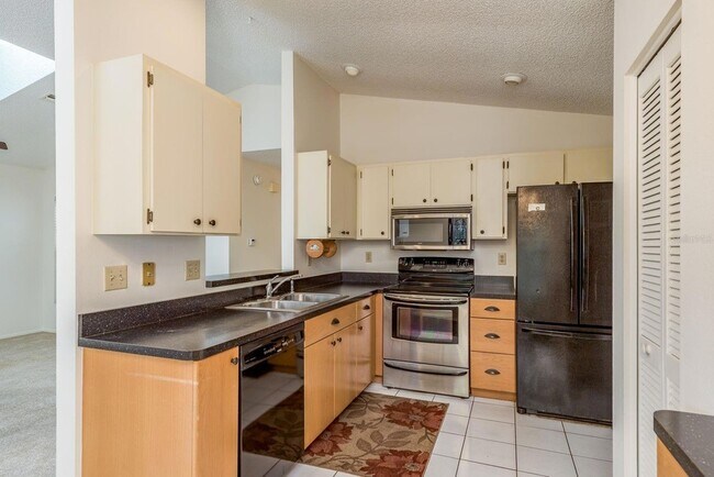 Building Photo - 10918 Freemont Dr