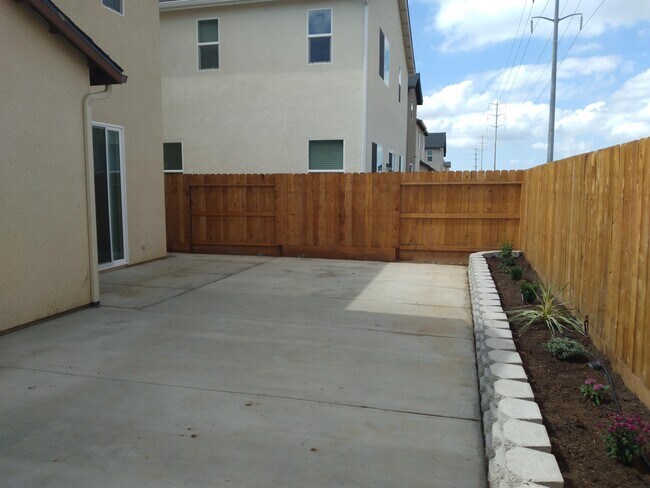 Building Photo - 6460 E Malbec Dr