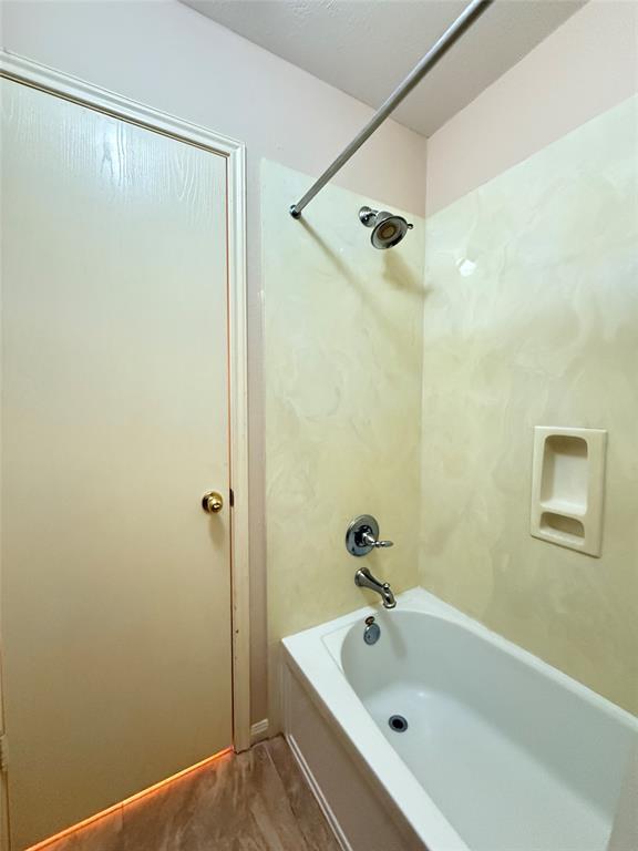 Building Photo - 12811 Mills Breeze Dr