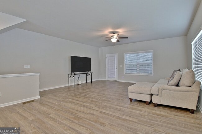 Building Photo - 38 Cobalt Ln