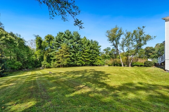 Building Photo - 445 Springvale Rd