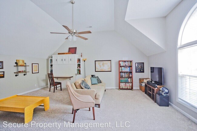 Building Photo - 3 br, 2.5 bath House - 636 Winding Bluff Way