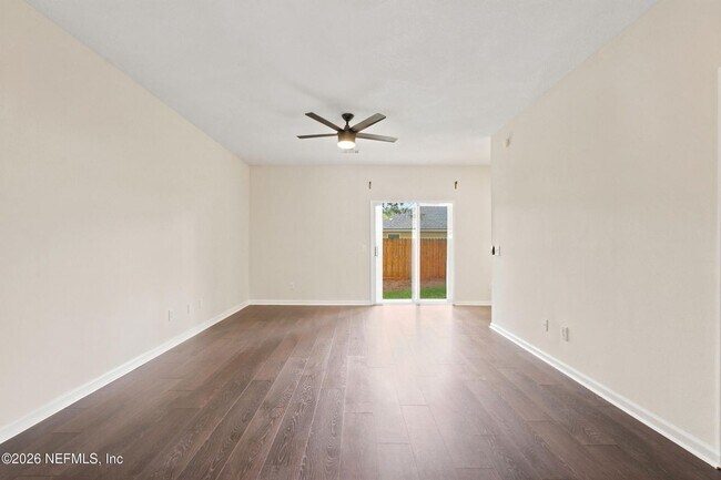 Building Photo - 577 Scrub Jay Dr