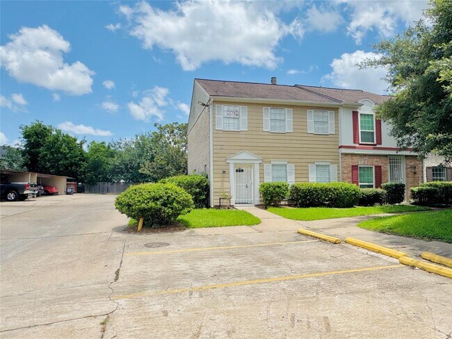 Primary Photo - 11127 Village Bend Ln