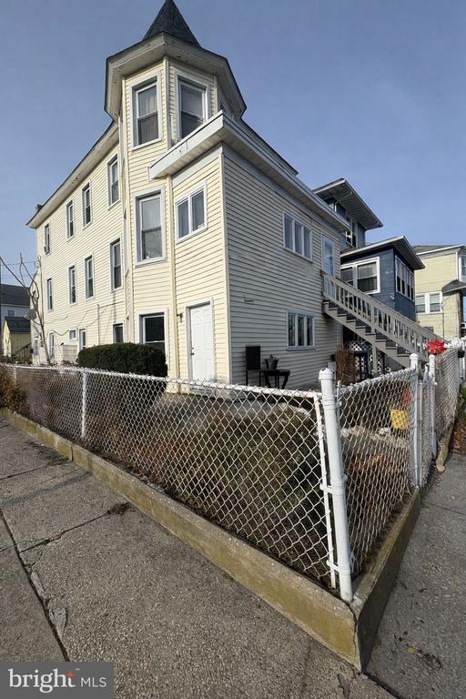 Building Photo - 600 N Michigan Ave