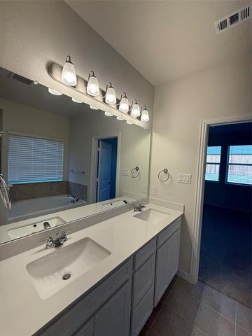 Building Photo - 4013 Amethyst Dr
