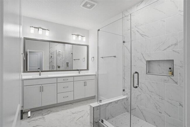 Building Photo - 2123 1st Ave N