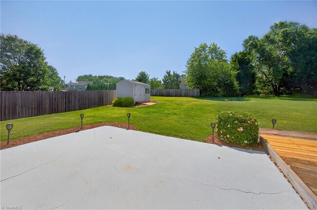 Building Photo - 4018 Berkshire Ct