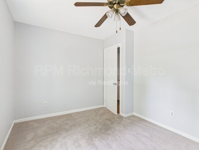 Building Photo - 11220 Sunfield Dr