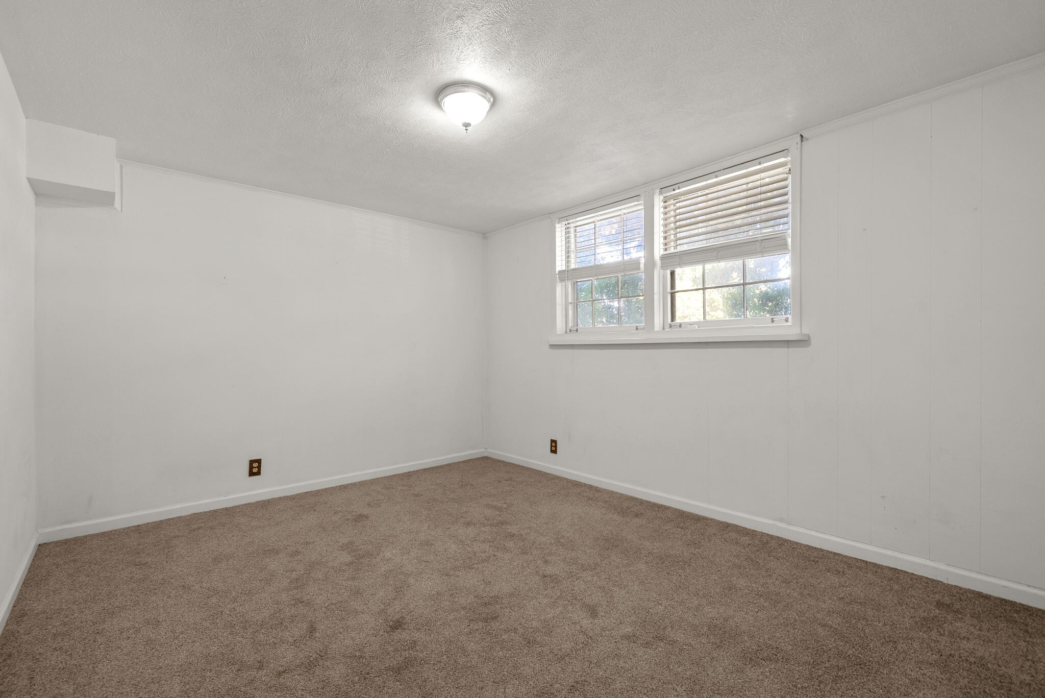 Building Photo - 4807 Jeffery Dr