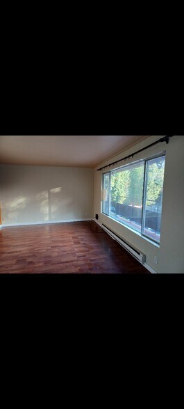 Building Photo - 5120 S Roxbury St