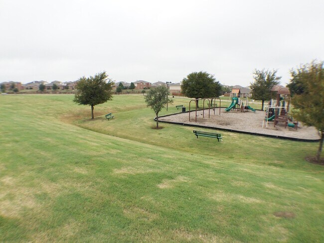 Building Photo - Fully Updated Mesquite Home with New HVAC, New Carpet & Nearby Park!