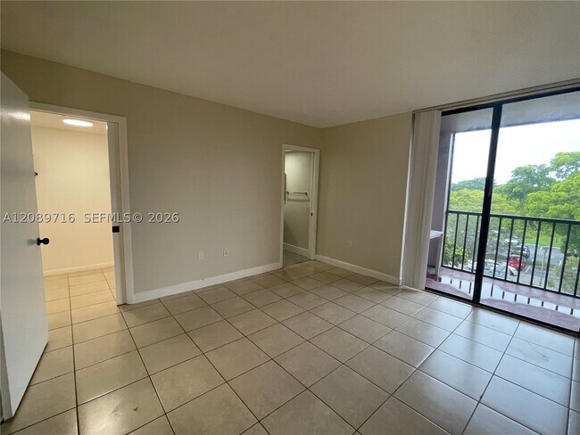 Building Photo - 8730 SW 133rd Ave