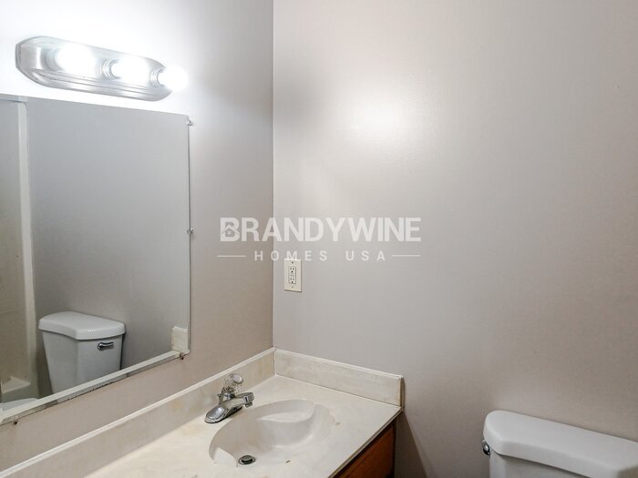 Building Photo - 6895 Southknoll Ave